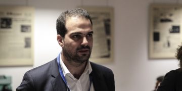 Briefing by Gabriel Sakelaridis regarding the summit on the Greek issue, in Brussels, on July 12, 2015 / Ενημέρωση των δημοσιογράφων σχετικά με την σύνοδο κορυφής στις Βρυξέλλες, στις 12 Ιουλίου, 2015