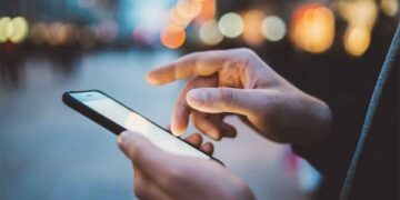 mobilefees.gov.gr: ΕΔΩ η αίτηση για την απαλλαγή των νέων από τα τέλη κινητής και καρτοκινητής