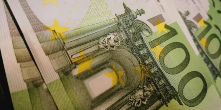 e-ΕΦΚΑ ΔΥΠΑ ΟΑΕΔ: Βρέχει λεφτά από σήμερα (4/7): Ποιοι θα δουν χρήματα στα ΑΤΜ