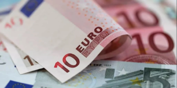 Συντάξεις επιδόματα: Λεφτά στα ΑΤΜ! Ποιοι θα λάβουν έως 1600 ευρώ σε λίγες μέρες