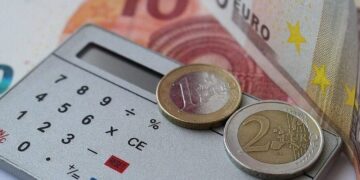Συντάξεις: Έκτακτο Δώρο 300 ευρώ - Πότε στα ΑΤΜ, οι δικαιούχοι
