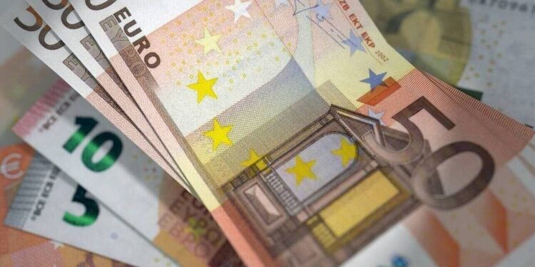 Έκτακτο δώρο 300 ευρώ: Αυτές οι συντάξεις πληρώνονται