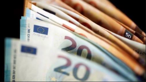 Συντάξεις: Πώς θα πάρετε λεφτά αν χρωστάτε έως 30.000 ευρώ