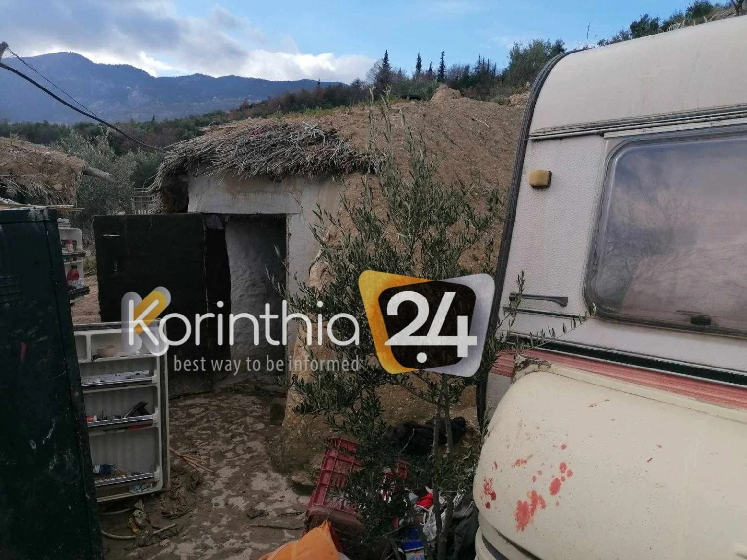 Κορινθία: Εδώ ζούσε η πολύτεκνη οικογένεια τα τελευταία 3 χρόνια – Το λαγούμι  30 μέτρων είχε και δωμάτια - newsique.gr
