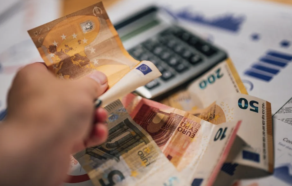 Συντάξεις: ΣΟΚ! Χάνετε το επίδομα αν έχετε τόση σύνταξη