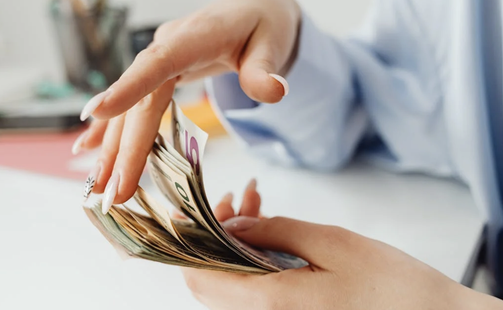 Σκάει νέο επίδομα 750 ευρώ σε λίγες ώρες - Δείτε εδώ πώς θα το πάρετε