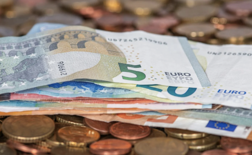 Συντάξεις: Έξτρα λεφτά αν έχετε τόση σύνταξη - Έως και 11.524 ευρώ