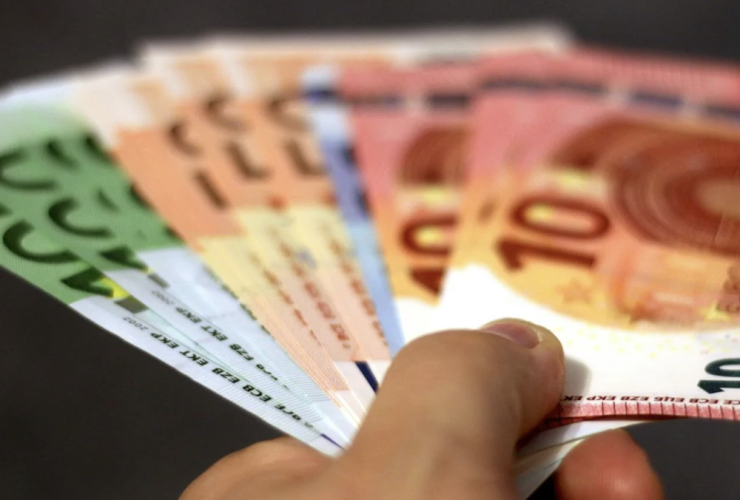 Συντάξεις: Ποιοι θα δουν έξτρα λεφτά στους λογαριασμούς τους σε λίγες μέρες