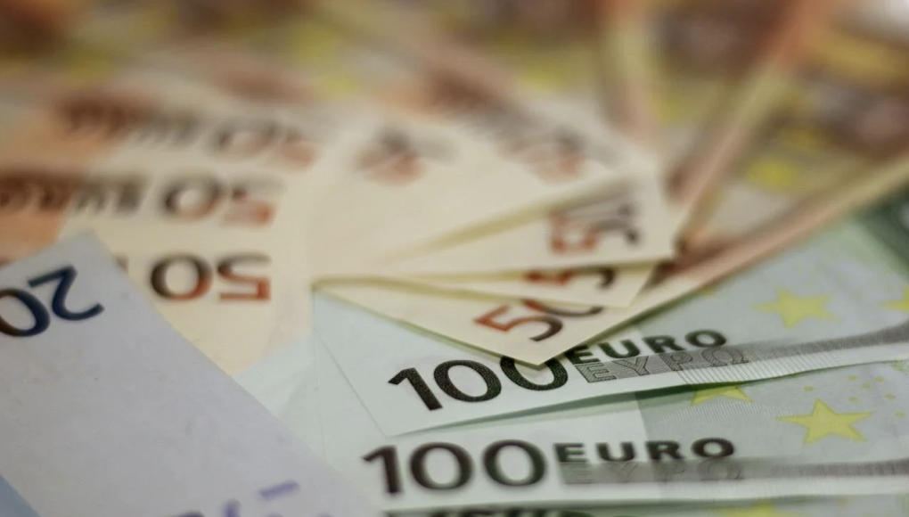 Επίδομα "βόμβα" σας δίνει 810 ευρώ - Πώς θα τα πάρετε