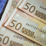 Συντάξεις: «Διπλή» πληρωμή μέσα σε λίγες μέρες - Ποιοι παίρνουν έξτρα 250€ - 500€