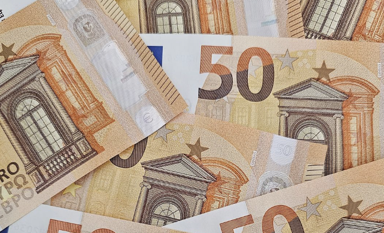 Συντάξεις: Έκτακτο επίδομα 300 ευρώ αν έχετε τόση σύνταξη